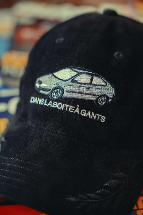 danslaboiteagants-cap-face-zoom